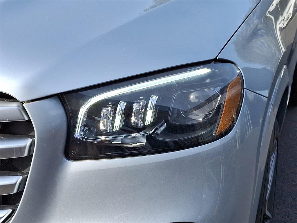 new 2025 Mercedes-Benz GLS 450 car, priced at $95,365