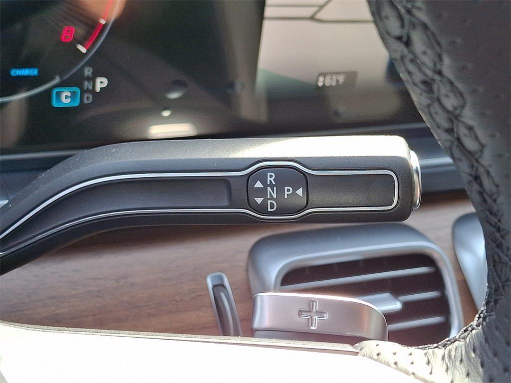 new 2025 Mercedes-Benz GLS 450 car, priced at $95,365