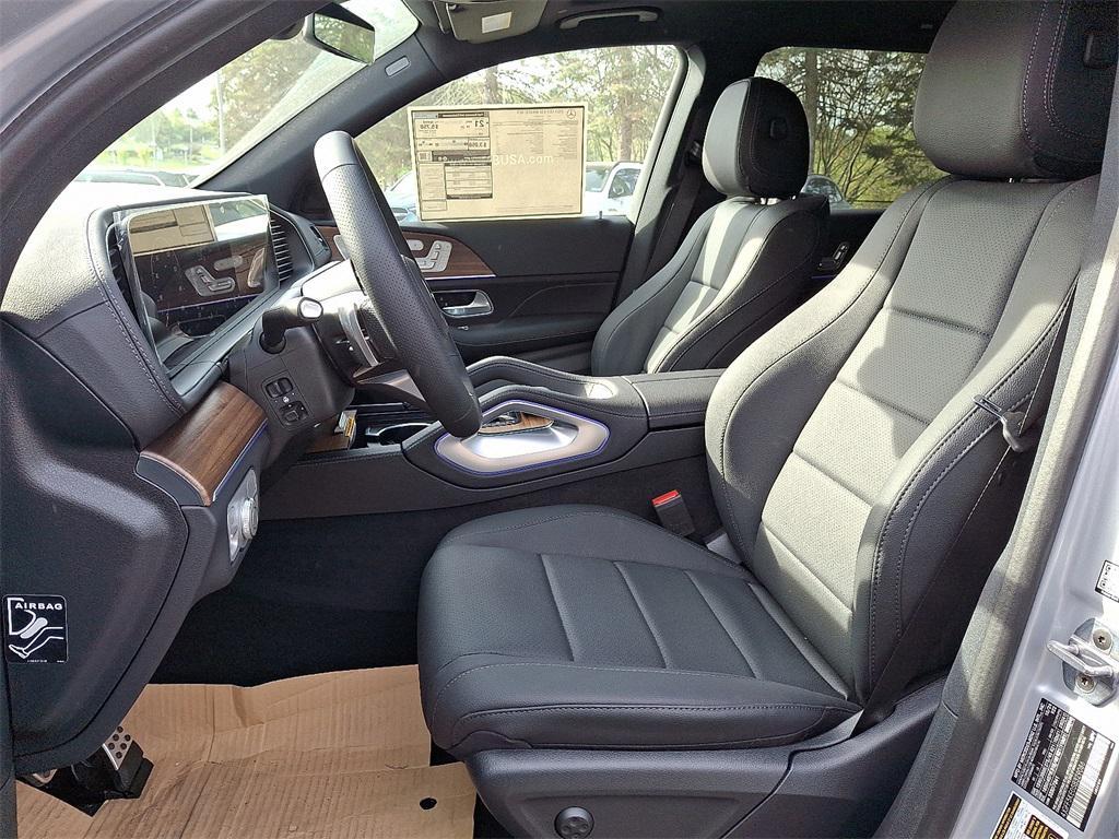 new 2025 Mercedes-Benz GLS 450 car, priced at $95,365