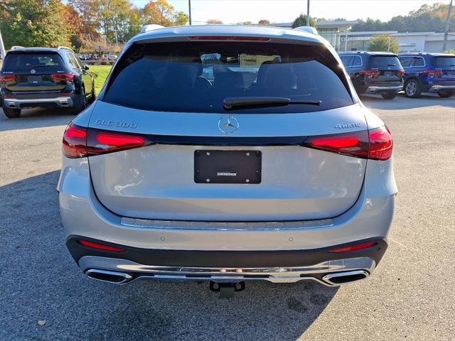 new 2025 Mercedes-Benz GLC 300 car, priced at $62,170