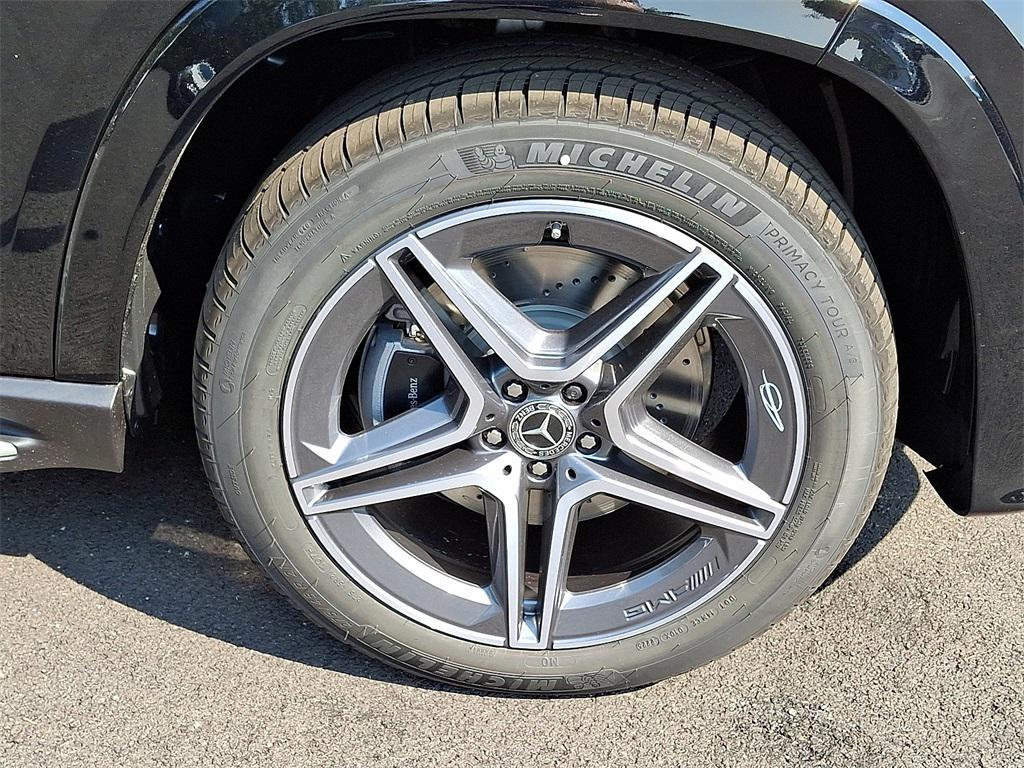 new 2025 Mercedes-Benz GLS 450 car, priced at $96,345