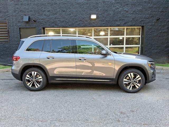new 2025 Mercedes-Benz GLB 250 car, priced at $51,685