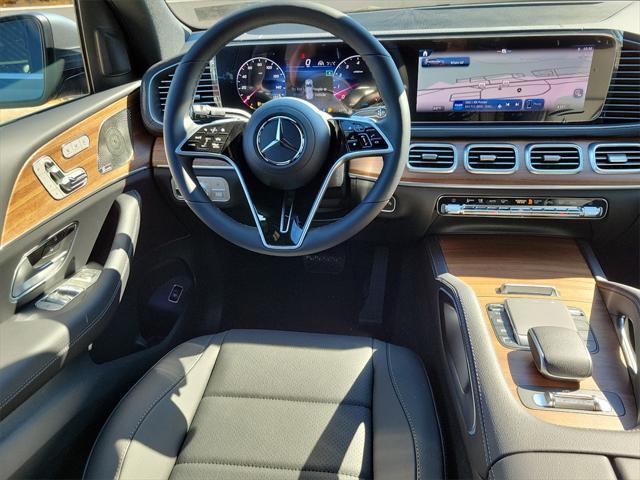 new 2025 Mercedes-Benz GLS 450 car, priced at $92,430