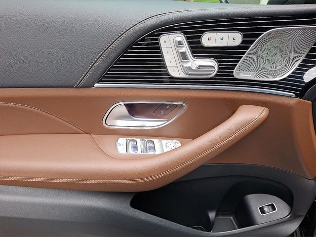 new 2025 Mercedes-Benz GLS 580 car, priced at $120,950
