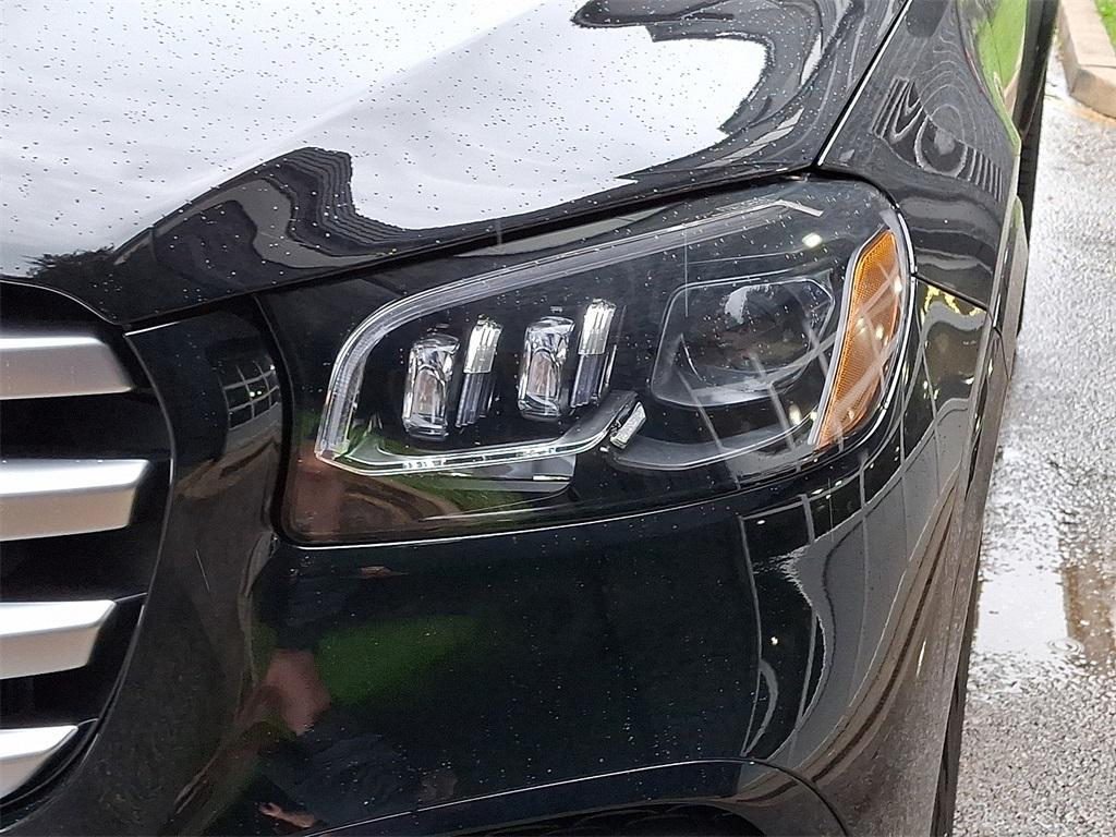 new 2025 Mercedes-Benz GLS 580 car, priced at $120,950