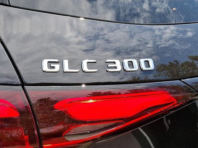 new 2025 Mercedes-Benz GLC 300 car, priced at $61,370