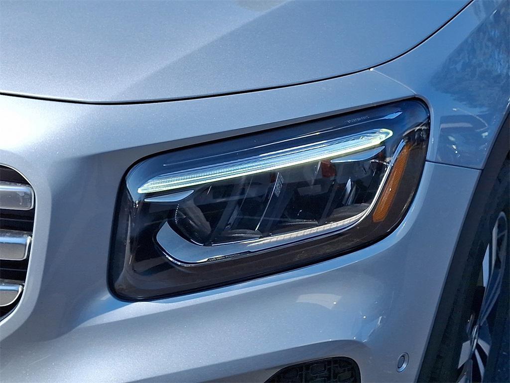 new 2026 Mercedes-Benz GLB 250 car, priced at $53,440
