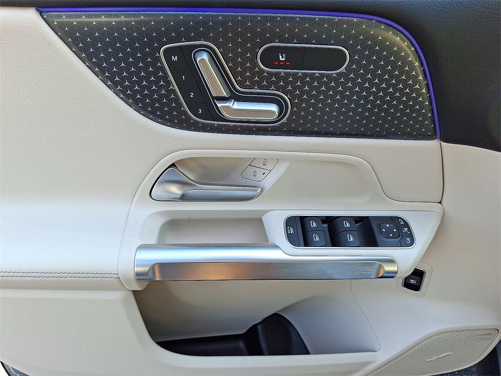 new 2026 Mercedes-Benz GLB 250 car, priced at $53,440