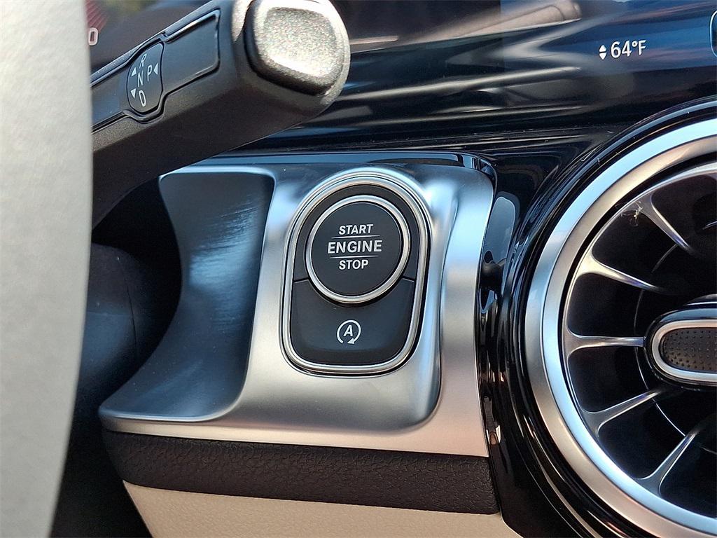 new 2026 Mercedes-Benz GLB 250 car, priced at $53,440