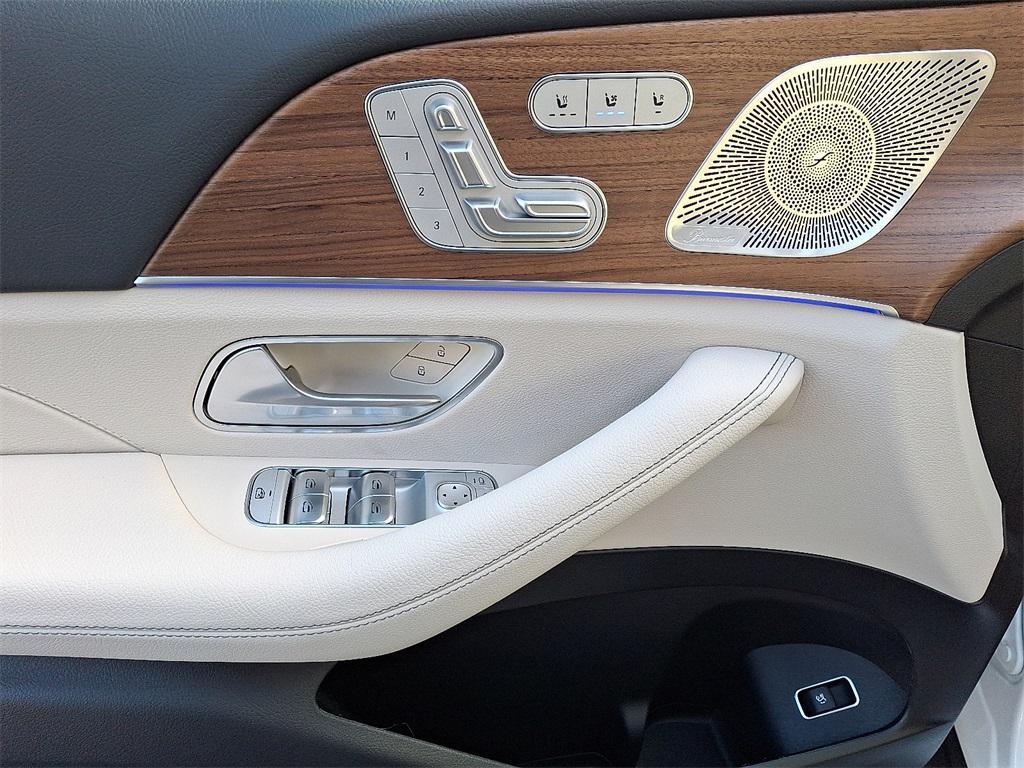 new 2026 Mercedes-Benz GLS 450 car, priced at $92,330