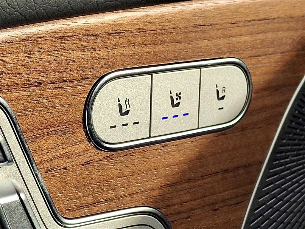 new 2026 Mercedes-Benz GLS 450 car, priced at $92,330