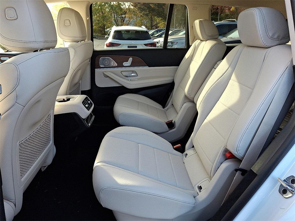 new 2026 Mercedes-Benz GLS 450 car, priced at $92,330