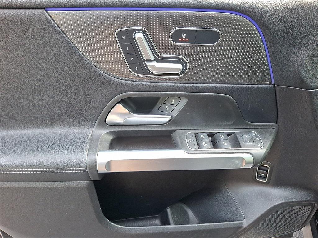 used 2021 Mercedes-Benz GLB 250 car, priced at $25,981