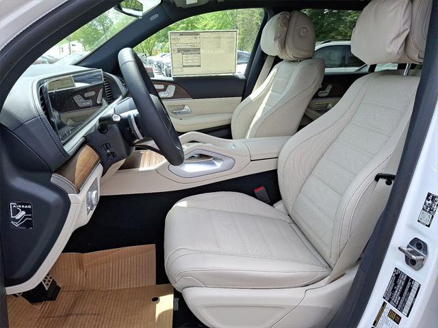 new 2025 Mercedes-Benz GLS 580 car, priced at $117,680