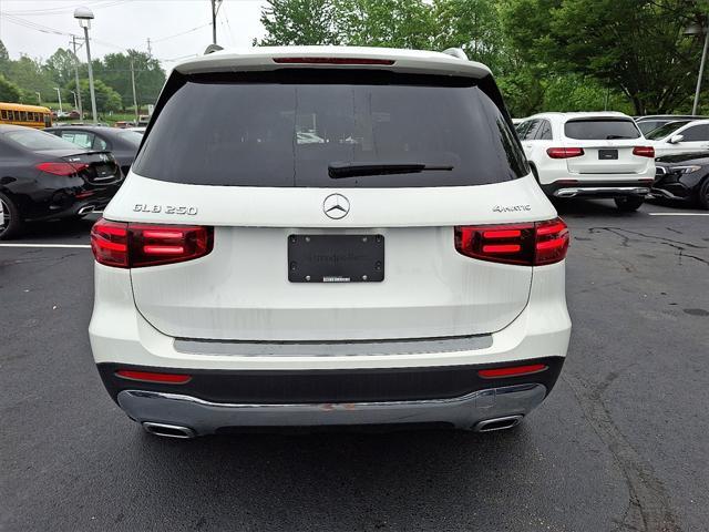 new 2025 Mercedes-Benz GLB 250 car, priced at $46,550