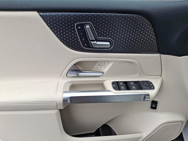 new 2025 Mercedes-Benz GLB 250 car, priced at $46,550