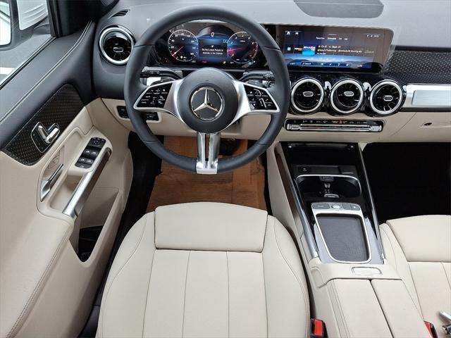 new 2025 Mercedes-Benz GLB 250 car, priced at $46,550