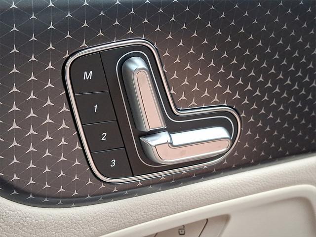 new 2025 Mercedes-Benz GLB 250 car, priced at $46,550
