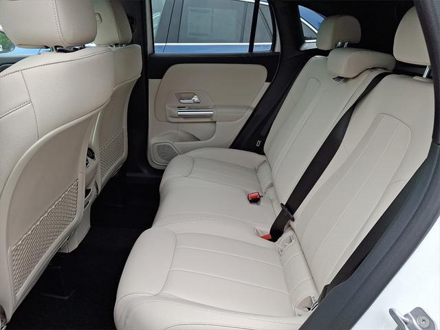 new 2025 Mercedes-Benz GLA 250 car, priced at $44,250