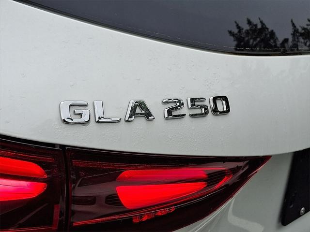 new 2025 Mercedes-Benz GLA 250 car, priced at $44,250