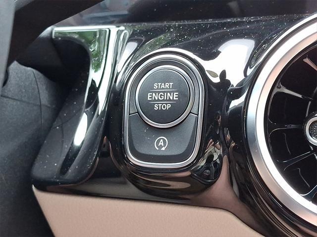 new 2025 Mercedes-Benz GLA 250 car, priced at $44,250