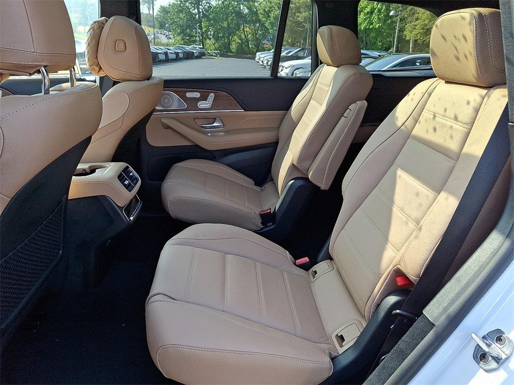 new 2026 Mercedes-Benz GLS 580 car, priced at $121,030