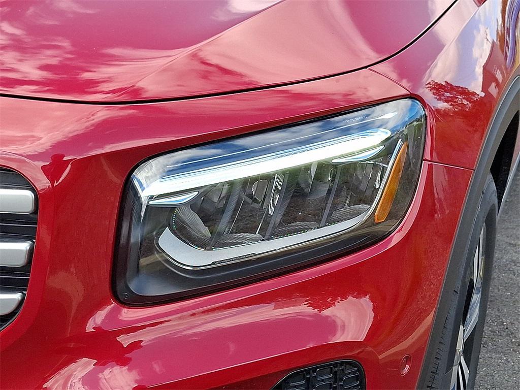 new 2026 Mercedes-Benz GLB 250 car, priced at $54,670