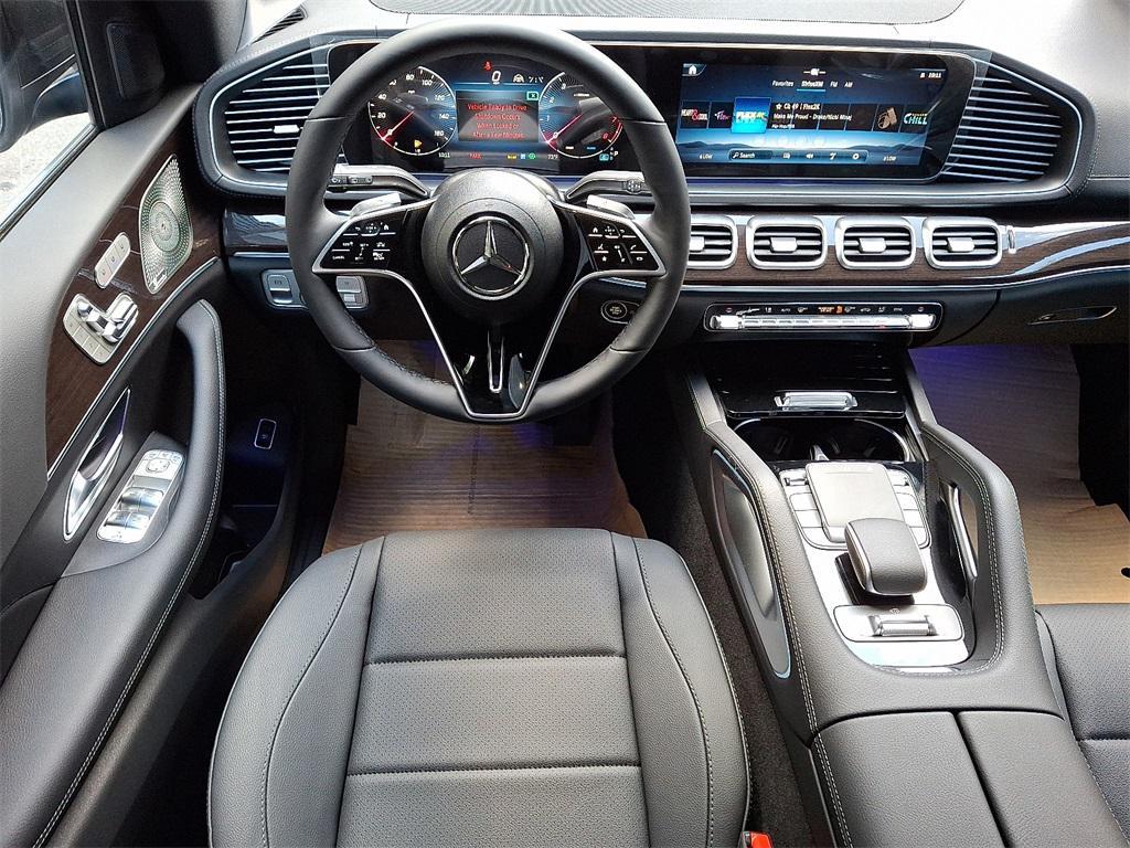 new 2025 Mercedes-Benz GLS 450 car, priced at $92,275