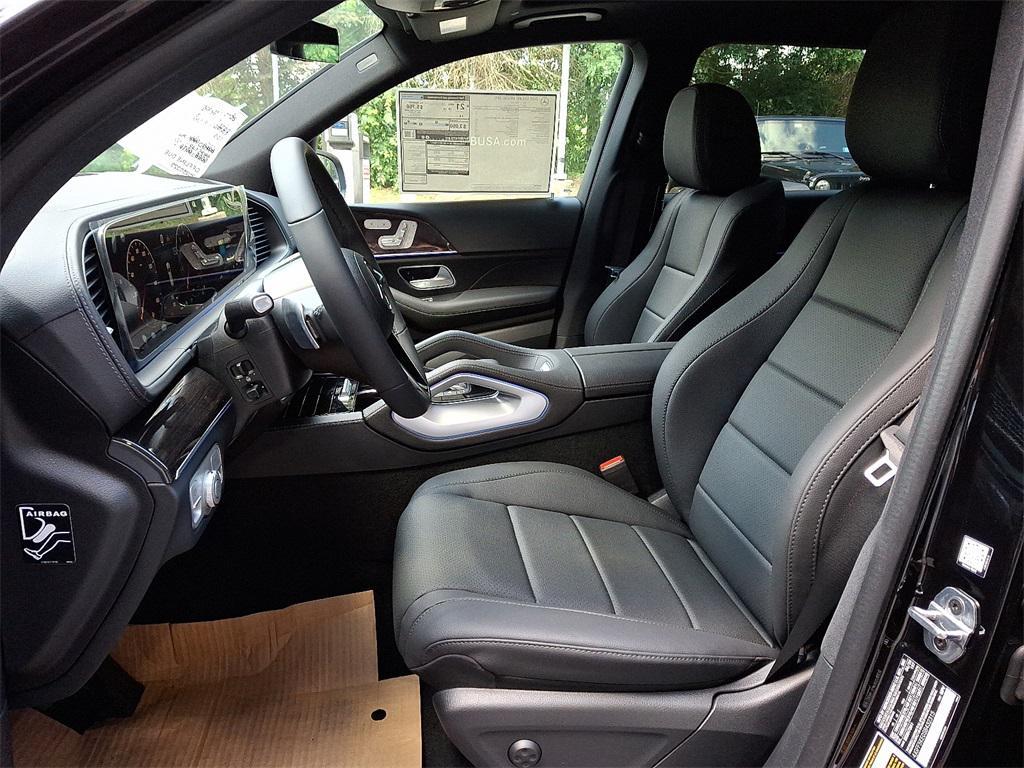 new 2025 Mercedes-Benz GLS 450 car, priced at $92,275