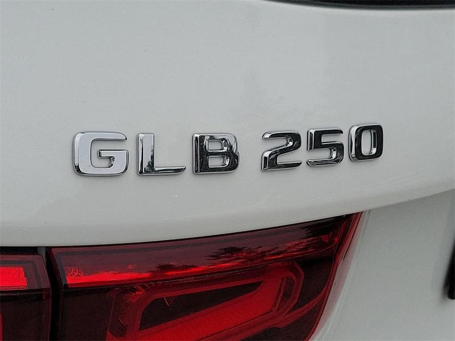 new 2023 Mercedes-Benz GLB 250 car, priced at $50,060