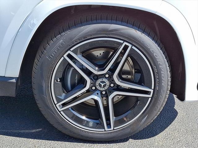new 2025 Mercedes-Benz GLS 450 car, priced at $97,430