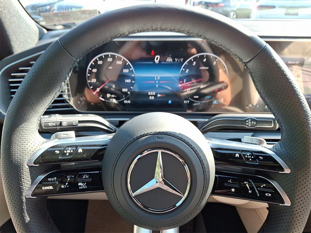 new 2025 Mercedes-Benz GLS 580 car, priced at $120,470