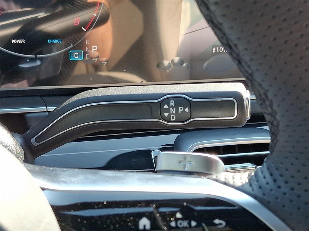 new 2025 Mercedes-Benz GLS 580 car, priced at $120,470