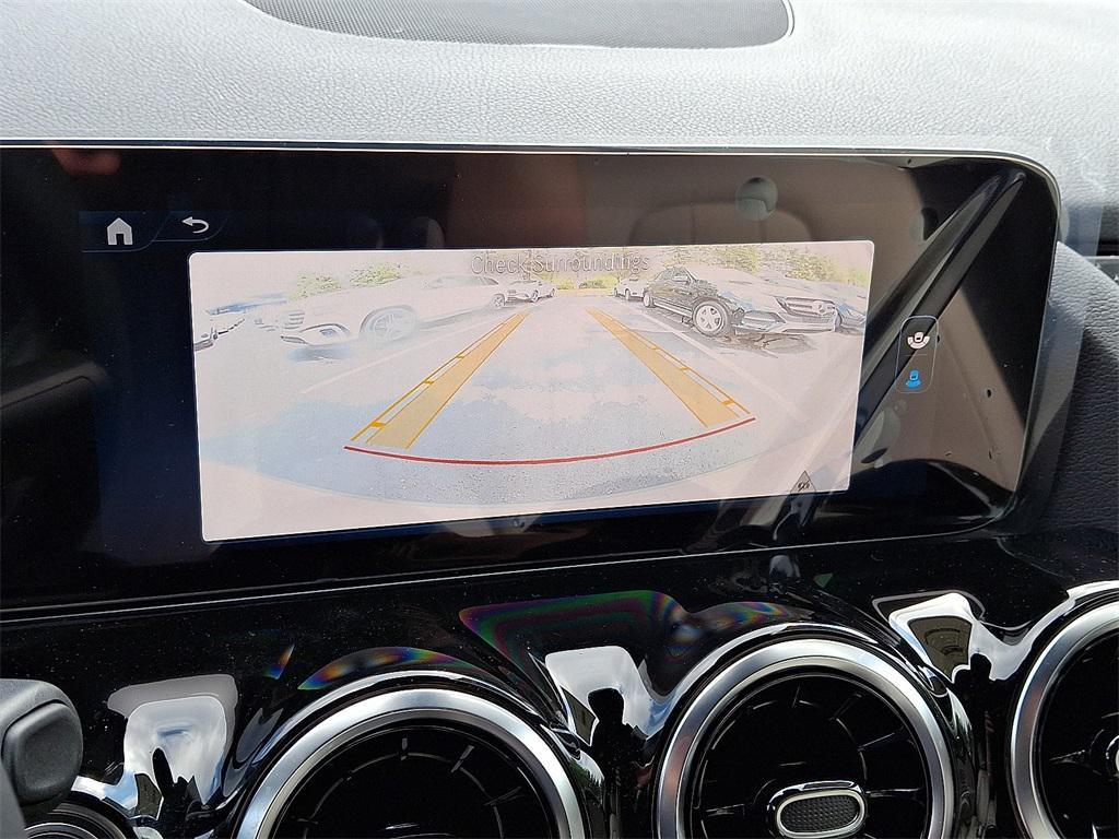 new 2025 Mercedes-Benz GLA 250 car, priced at $44,250