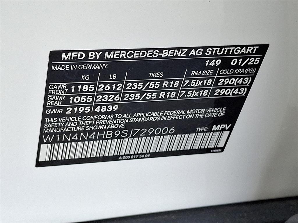 new 2025 Mercedes-Benz GLA 250 car, priced at $44,250