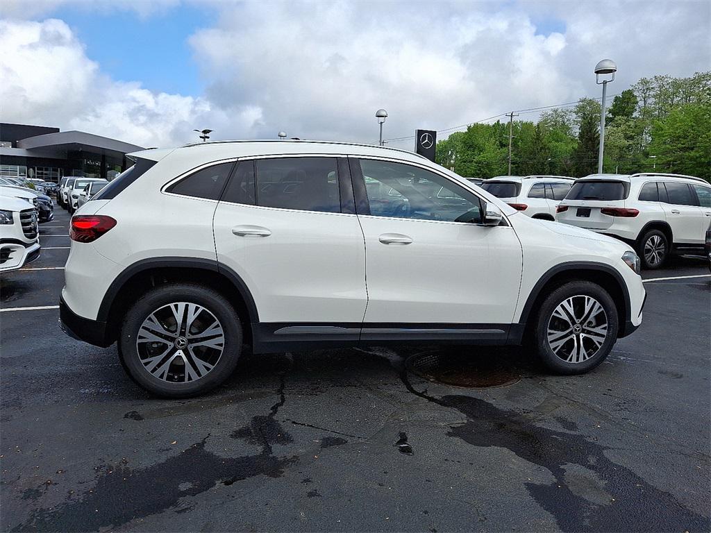 new 2025 Mercedes-Benz GLA 250 car, priced at $44,250