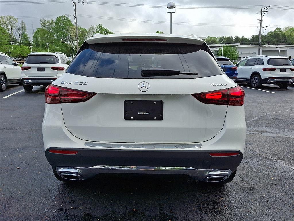 new 2025 Mercedes-Benz GLA 250 car, priced at $44,250