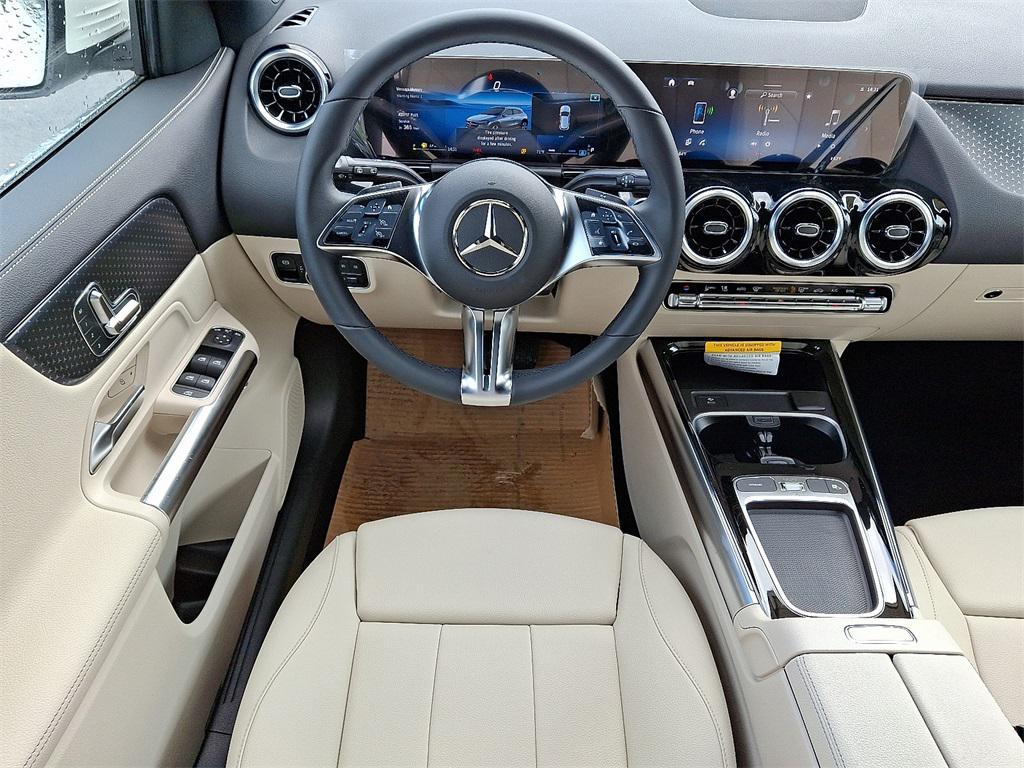 new 2025 Mercedes-Benz GLA 250 car, priced at $44,250