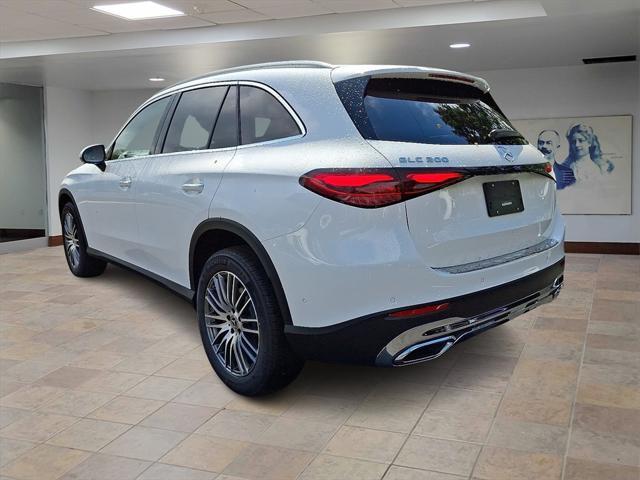 new 2025 Mercedes-Benz GLC 300 car, priced at $57,170