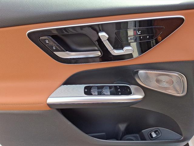 new 2025 Mercedes-Benz GLC 300 car, priced at $57,170
