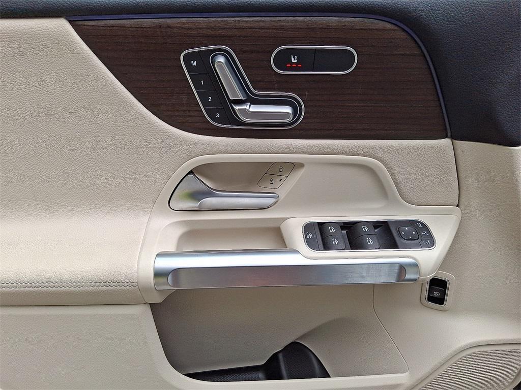 used 2025 Mercedes-Benz GLB 250 car, priced at $45,981