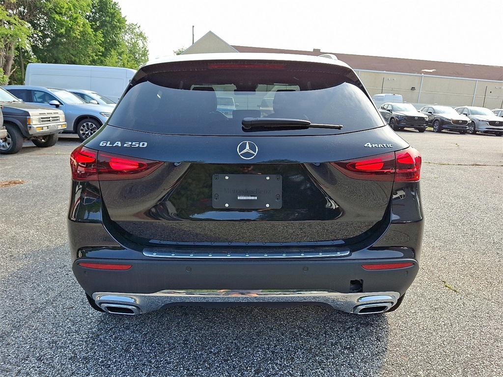 new 2025 Mercedes-Benz GLA 250 car, priced at $47,295
