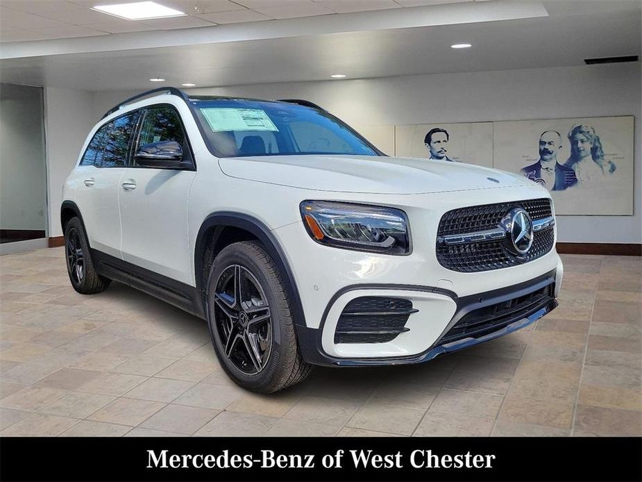 new 2024 Mercedes-Benz GLB 250 car, priced at $54,325