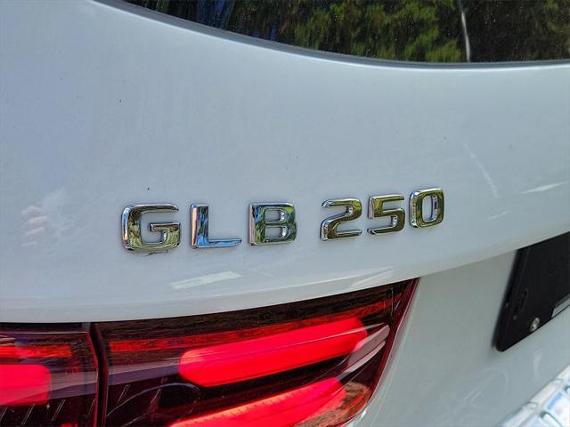 new 2024 Mercedes-Benz GLB 250 car, priced at $54,325