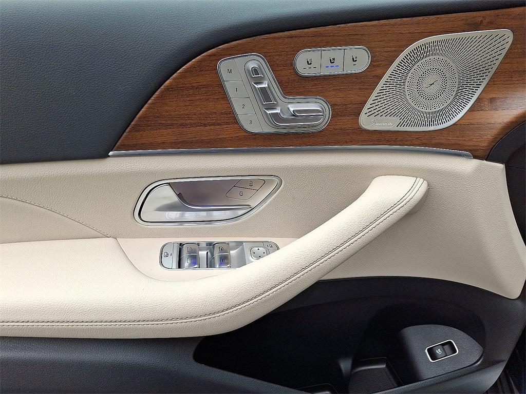 new 2026 Mercedes-Benz GLS 450 car, priced at $94,410