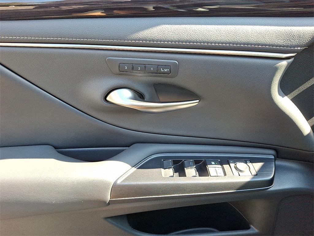 used 2021 Lexus ES 350 car, priced at $29,981