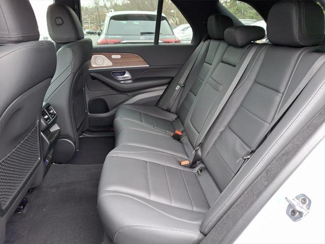 new 2025 Mercedes-Benz GLE 450 car, priced at $82,030