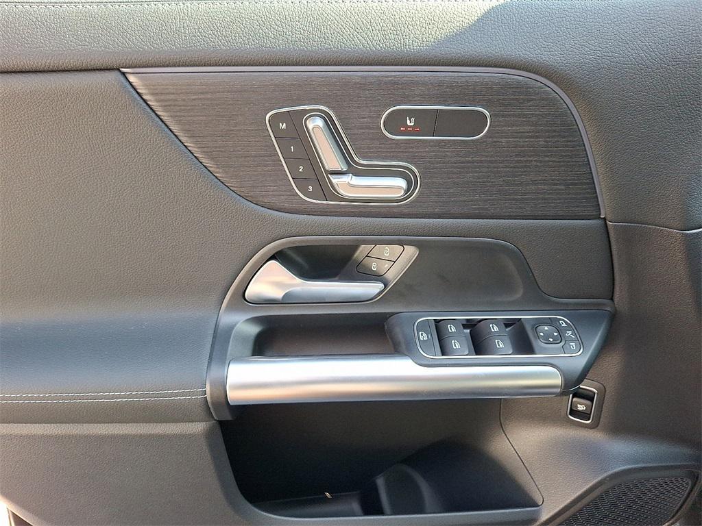 new 2026 Mercedes-Benz GLA 250 car, priced at $49,575