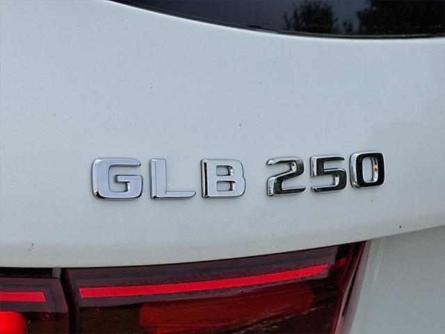 new 2025 Mercedes-Benz GLB 250 car, priced at $46,550