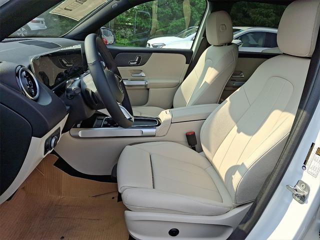 new 2025 Mercedes-Benz GLB 250 car, priced at $46,550